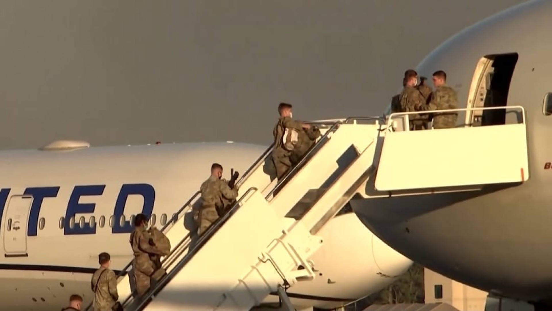 মধ্যপ্রাচ্য আরও হাজার হাজার সৈন্য পাঠাচ্ছে যুক্তরাষ্ট্র